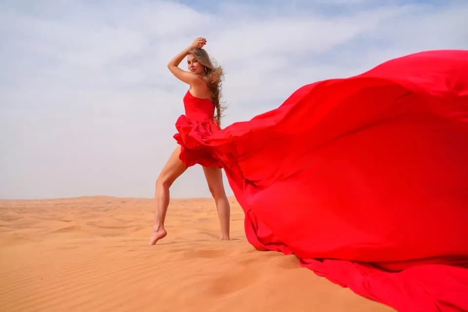 Dubai Desert Flying Dress Videography Tour - Image 10